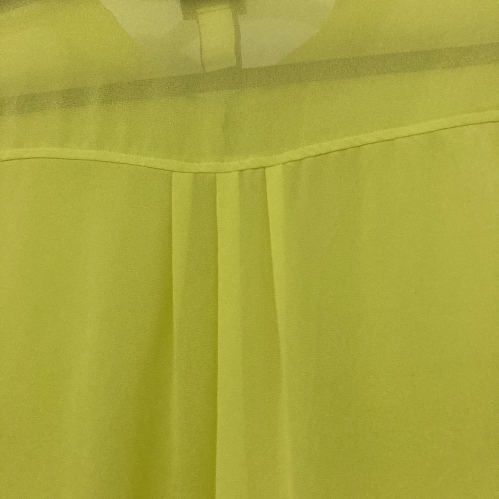Yellow/green sheer Torrid blouse. Sleeveless sz 2 - Picture 8 of 9
